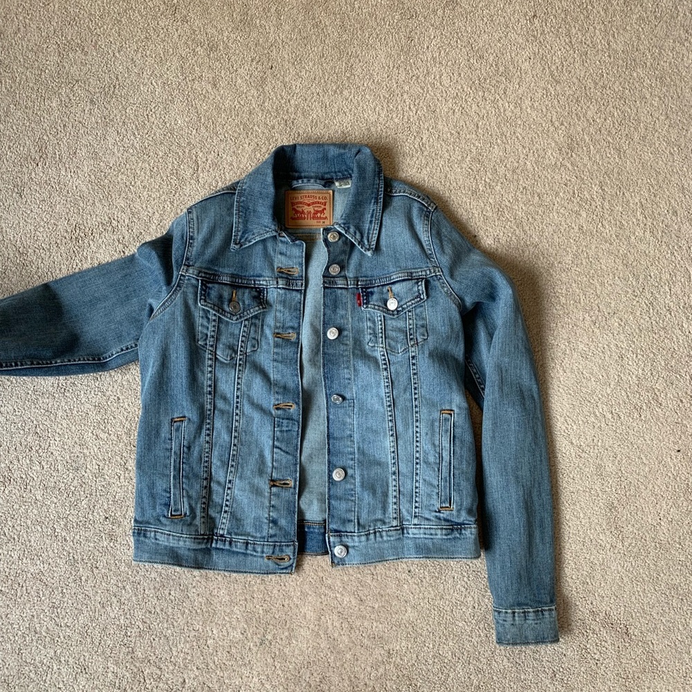 levi’s women’s jean jacket